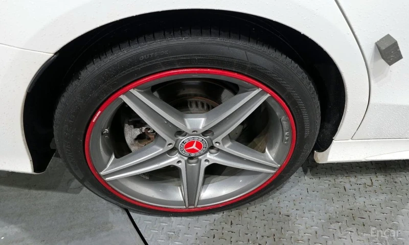 Mercedes-Benz C 200, снимка 5 - Автомобили и джипове - 52942682