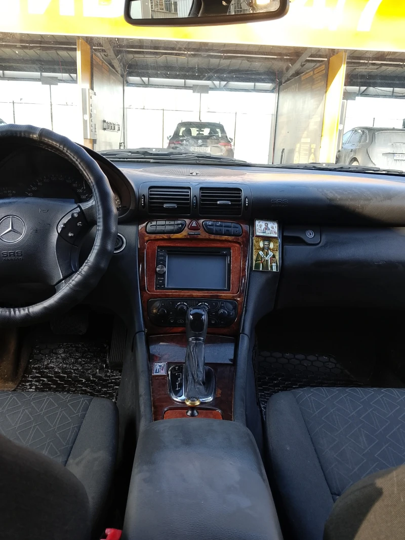 Mercedes-Benz C 200 KOMPRESOR, снимка 9 - Автомобили и джипове - 52947672