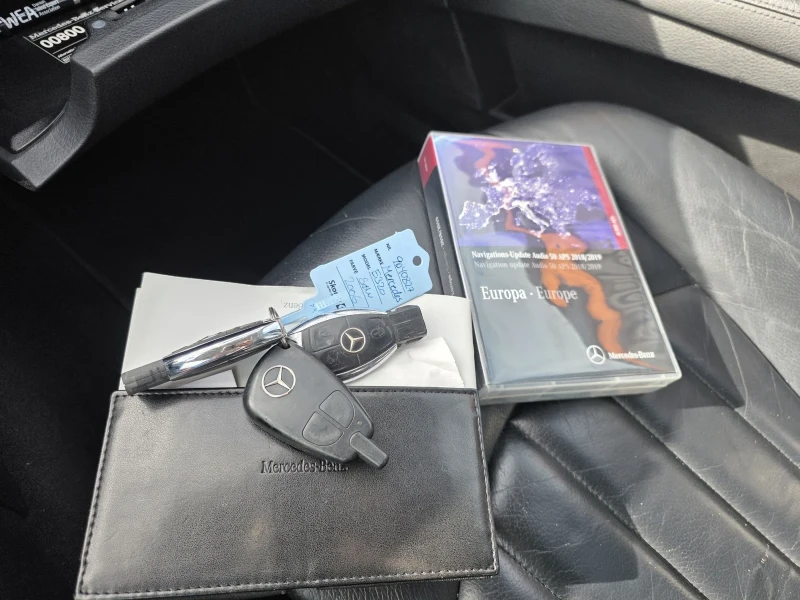 Mercedes-Benz E 320 4MATIC 320CDI V6, снимка 15 - Автомобили и джипове - 53449476