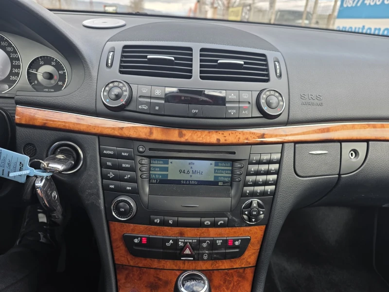Mercedes-Benz E 320 4MATIC 320CDI V6, снимка 13 - Автомобили и джипове - 53449476
