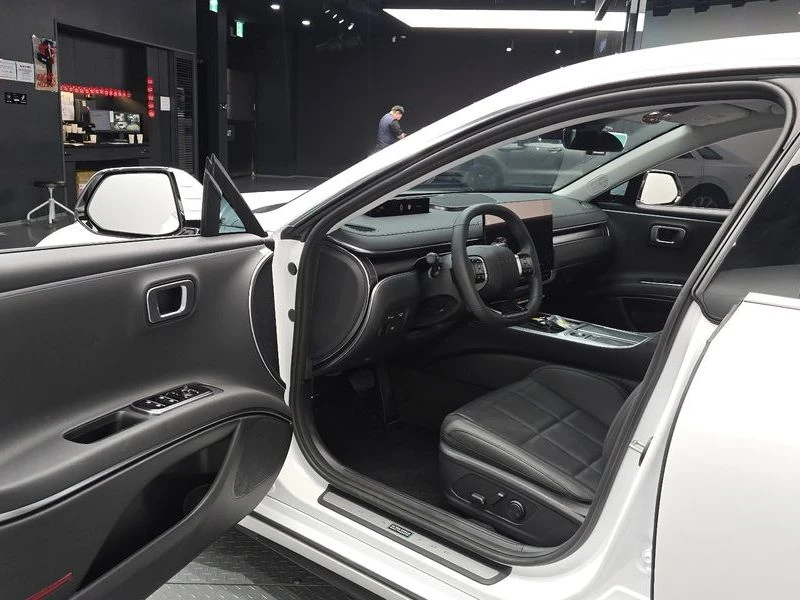 Hyundai Grandeur * 3.5LPG* 2WD* PREMIUM* ЦЕНАДОБГ* , снимка 10 - Автомобили и джипове - 55595552