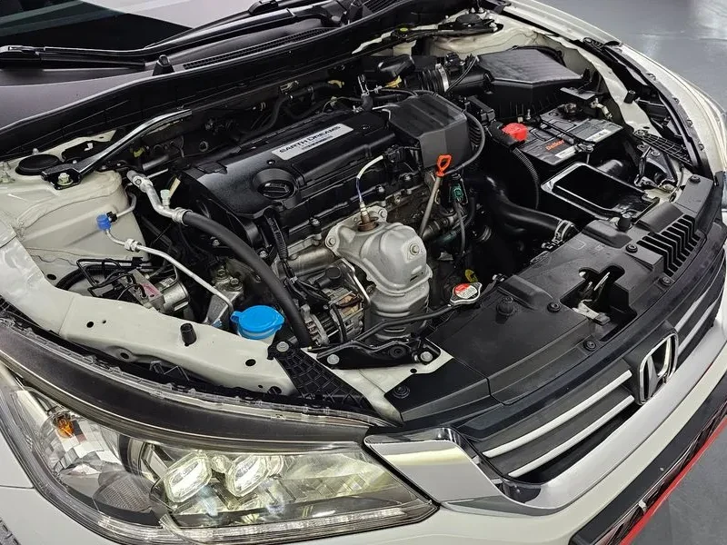 Honda Accord 2.4 9Th Generation, снимка 11 - Автомобили и джипове - 55920601
