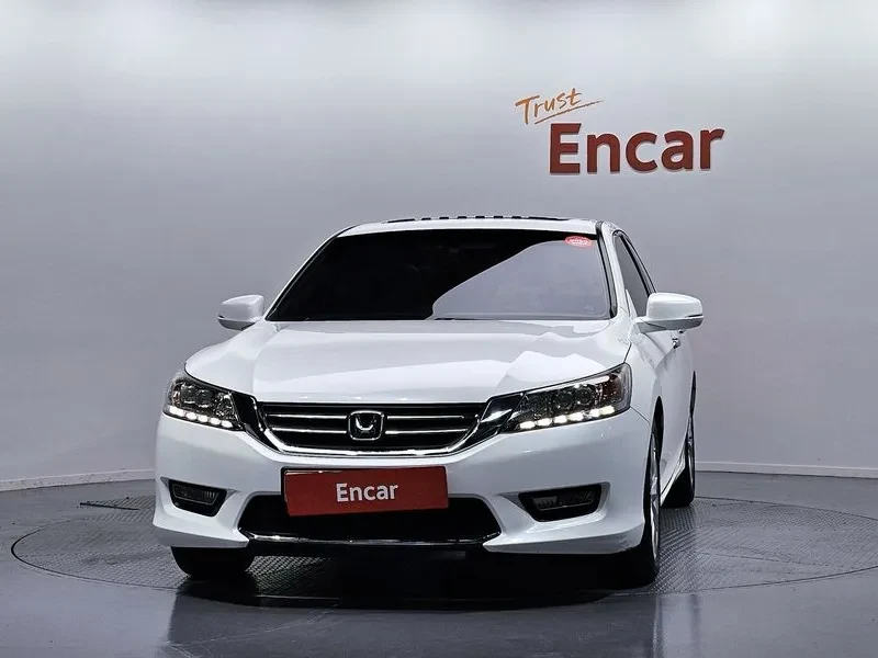 Honda Accord 2.4 9Th Generation, снимка 5 - Автомобили и джипове - 55920601