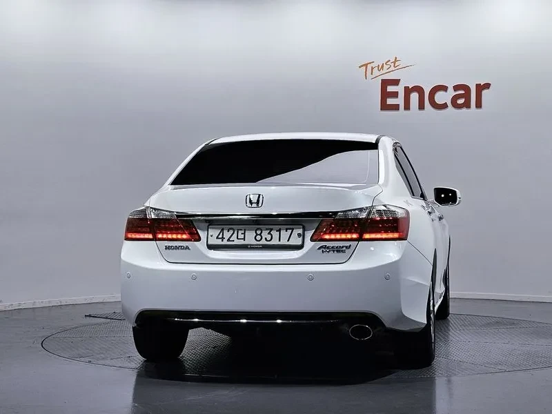 Honda Accord 2.4 9Th Generation, снимка 7 - Автомобили и джипове - 55920601