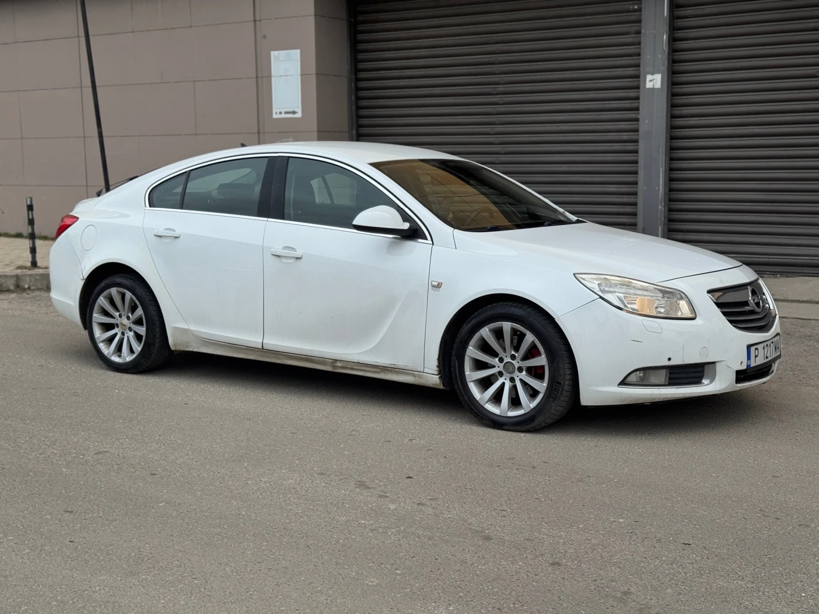 Opel Insignia 2.0 CDTI, снимка 2 - Автомобили и джипове - 50014643