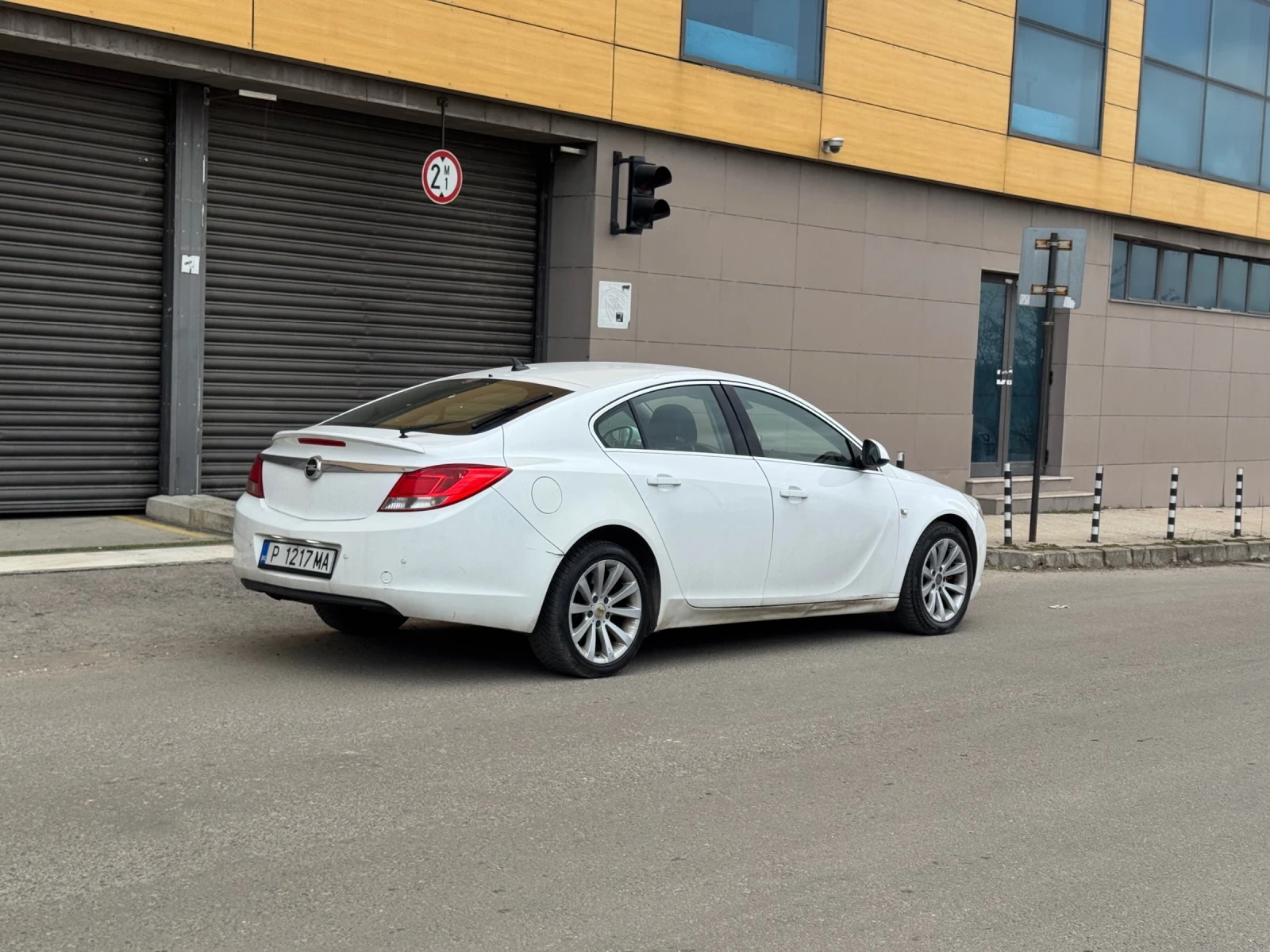 Opel Insignia 2.0 CDTI, снимка 4 - Автомобили и джипове - 50014643