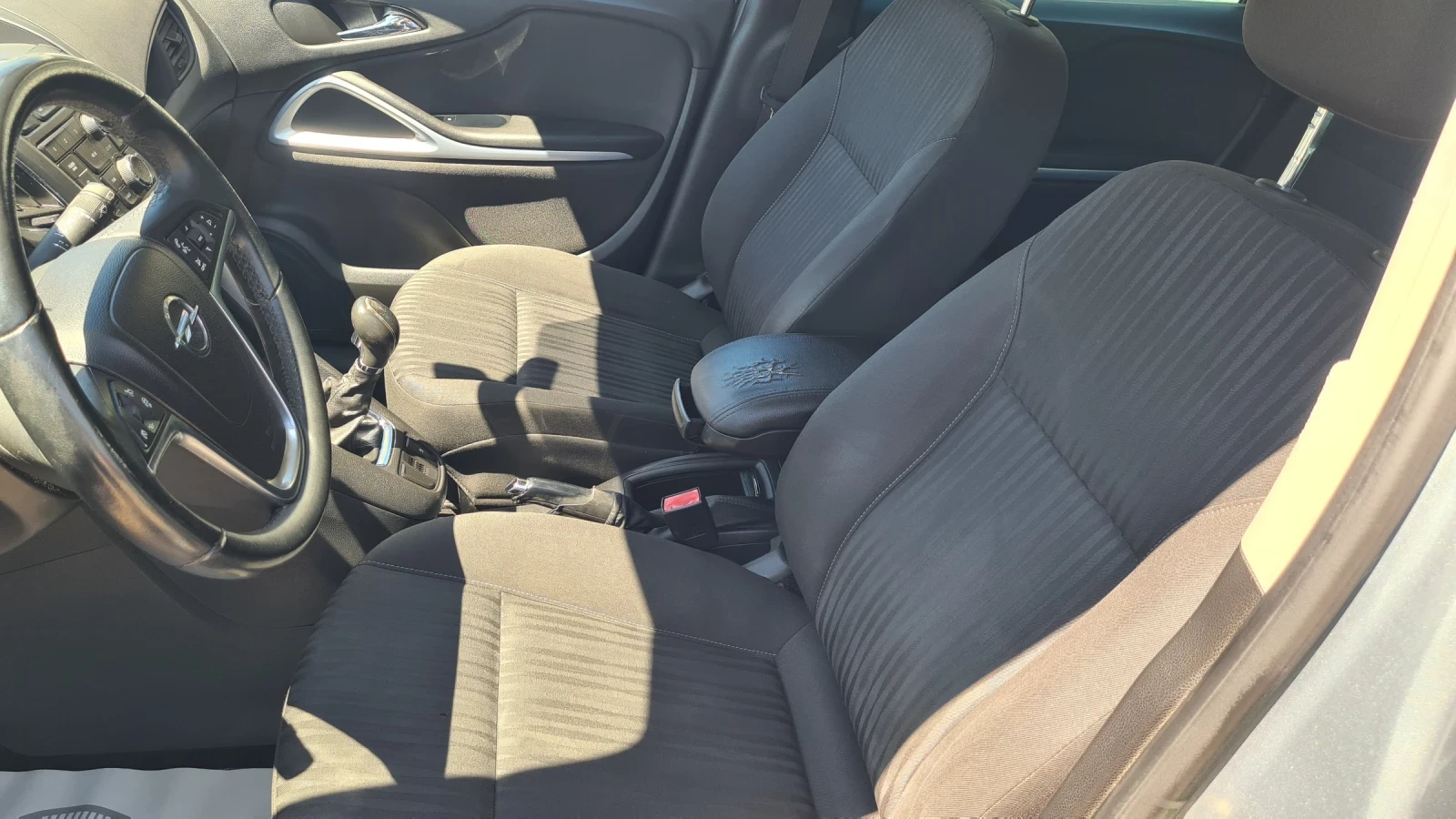 Opel Zafira 1.4т ГАЗ - изображение 8