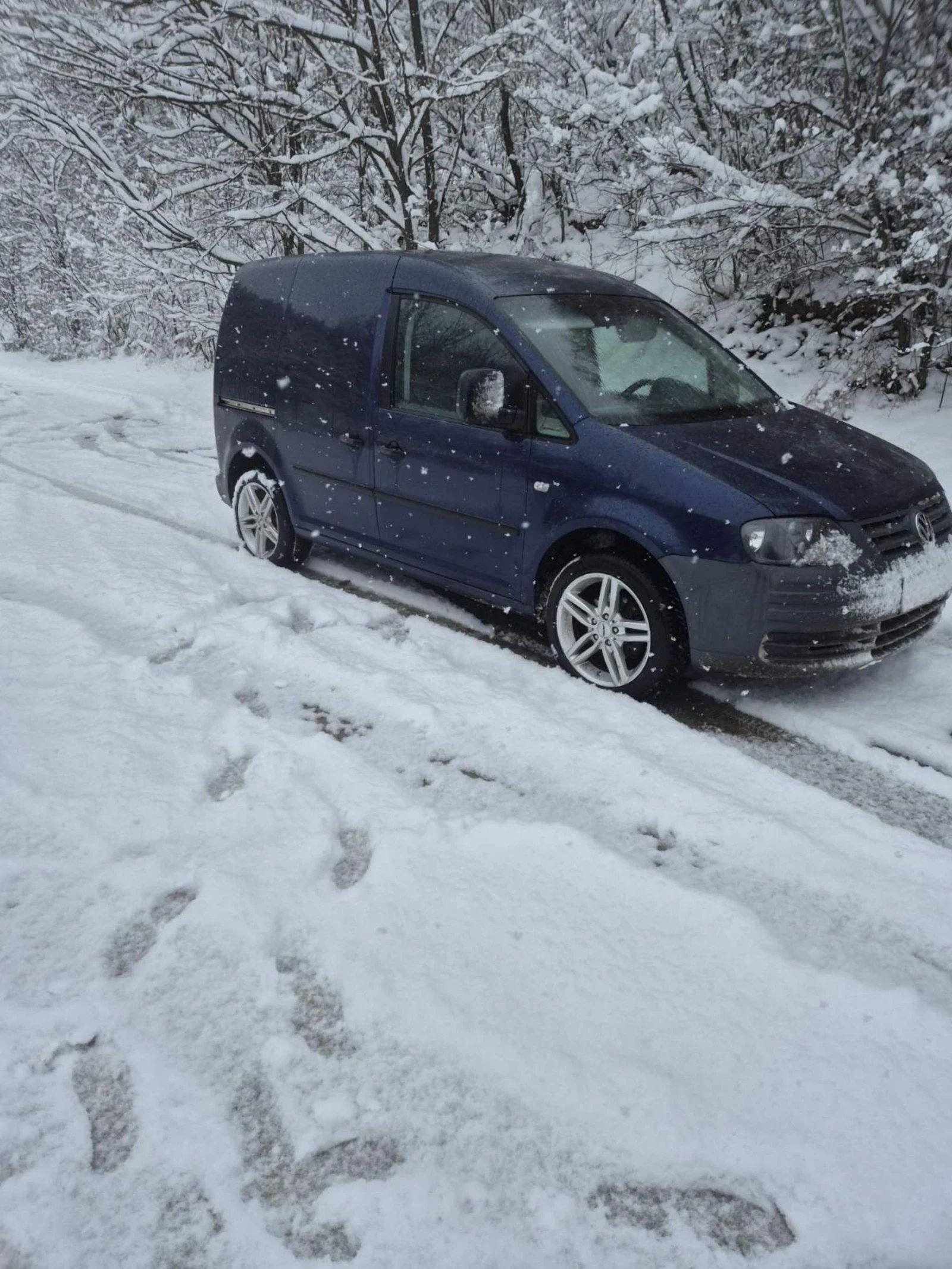 VW Caddy 1.9  - изображение 2