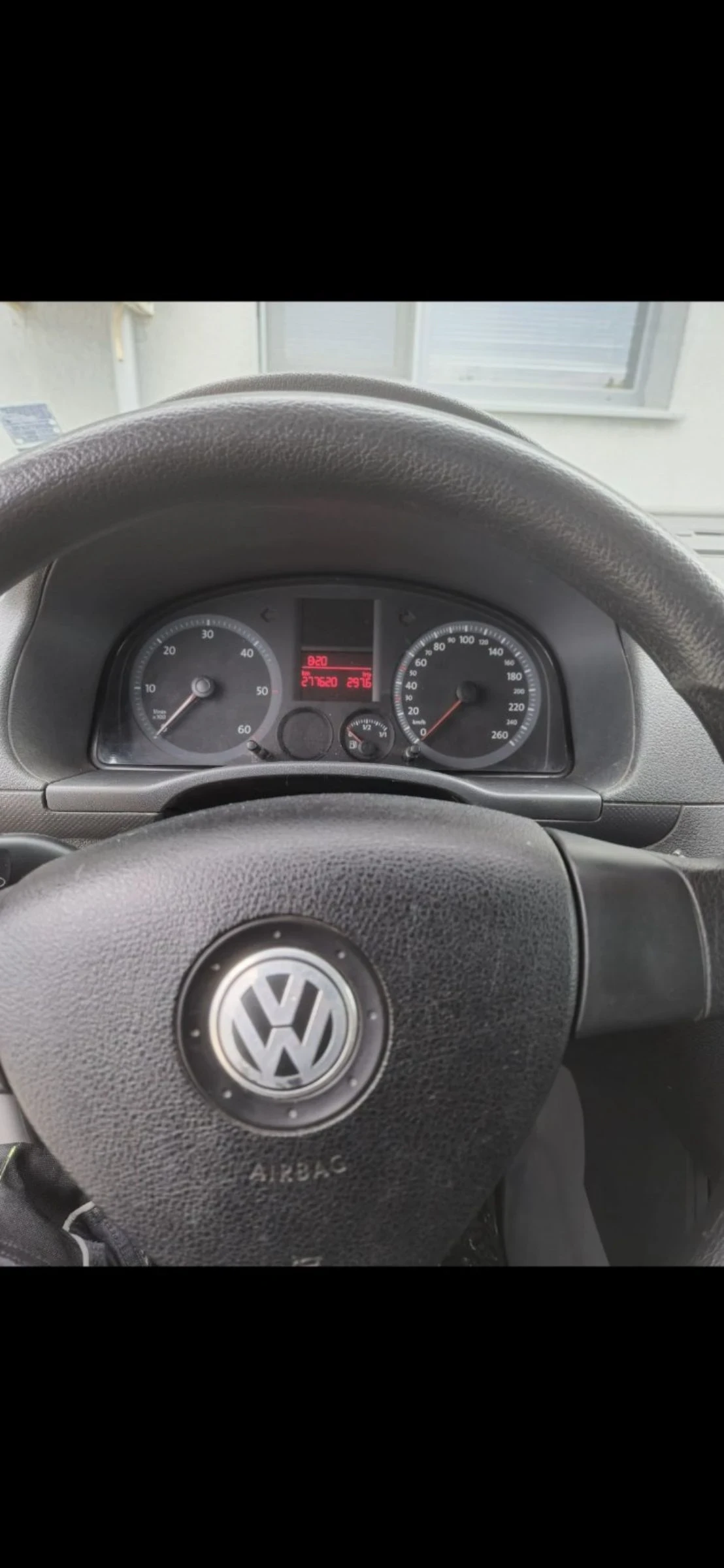 VW Caddy 1.9  - изображение 8