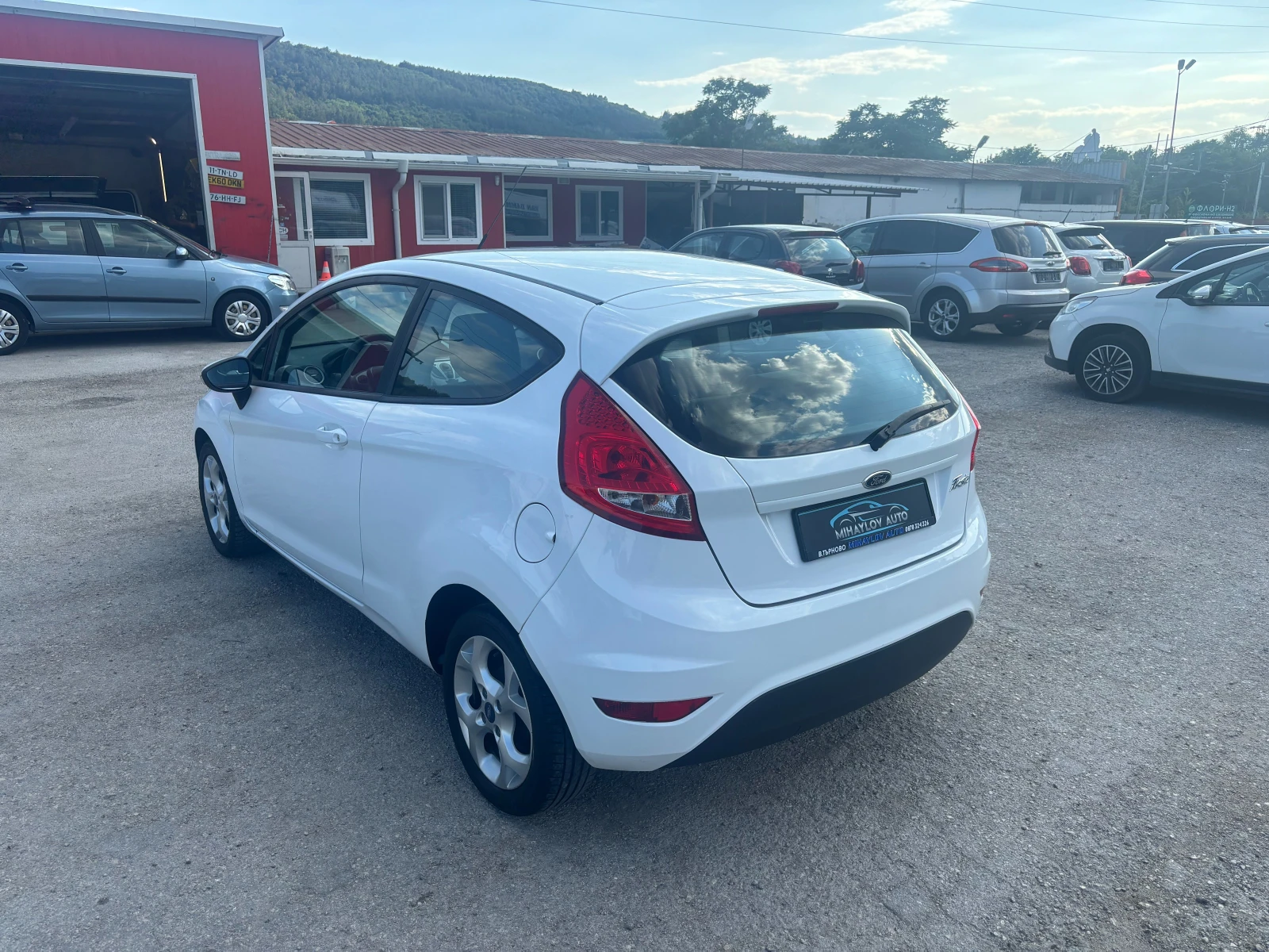 Ford Fiesta 1.2i КАТО НОВА - изображение 5