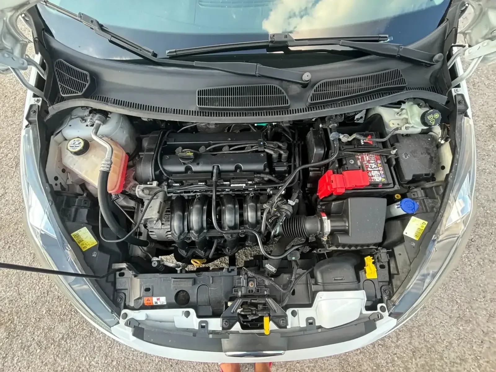 Ford Fiesta 1.2i КАТО НОВА - изображение 10