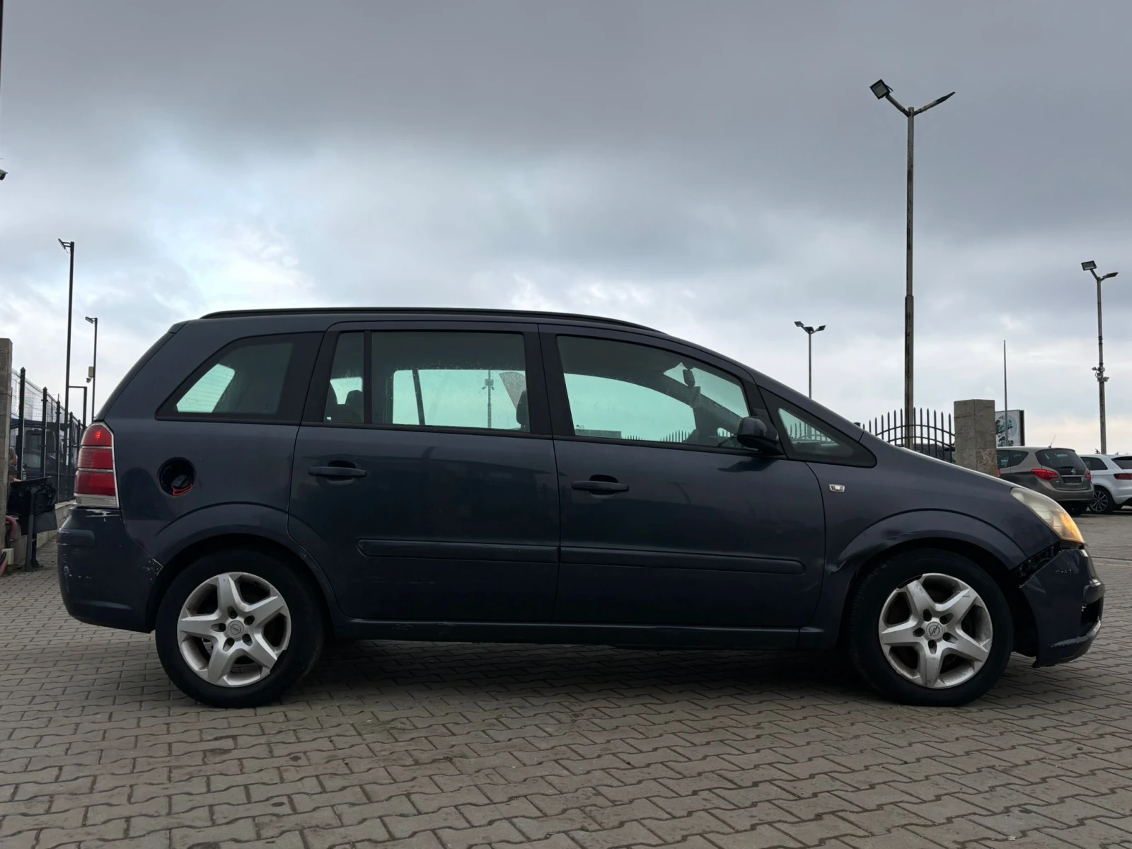 Opel Zafira / 1.9D / 120 HP / 6+ 1 / - изображение 6