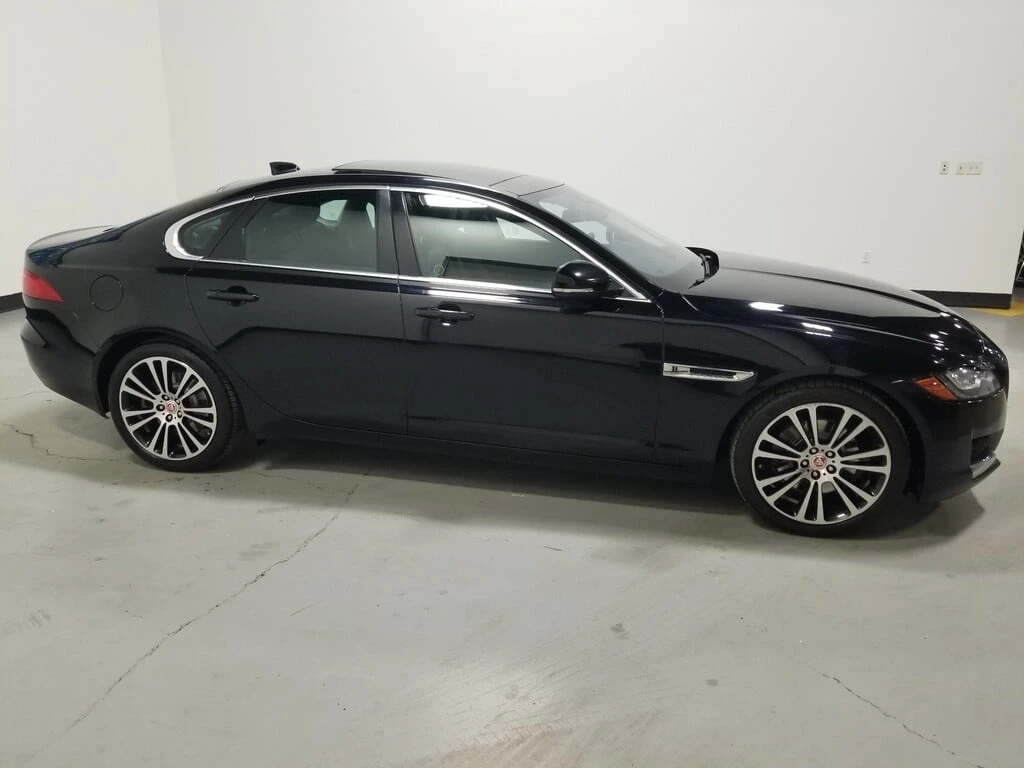 Jaguar Xf * 20d Prestige NAVIGATION| LEATHER| PANOROOF * CAR - изображение 6