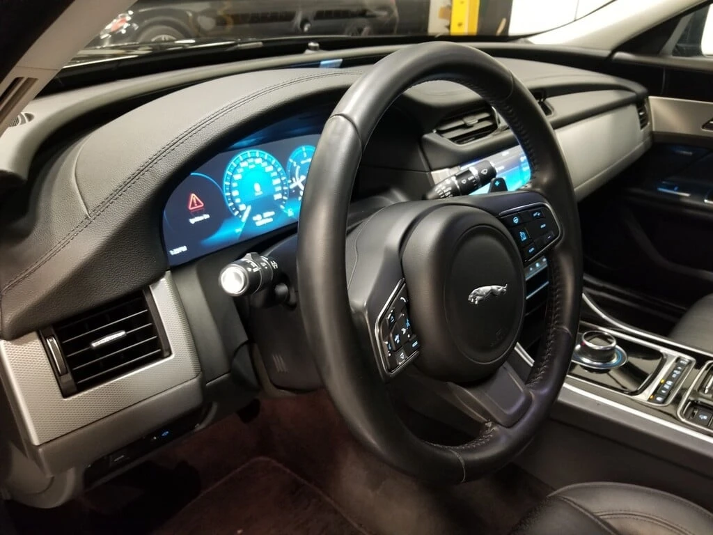 Jaguar Xf * 20d Prestige NAVIGATION| LEATHER| PANOROOF * CAR | Mobile.bg � ����������� 12