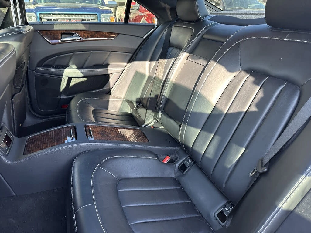 Mercedes-Benz CLS 550 4MATIC* ����������* (���� �� ��) | Mobile.bg � ����������� 16