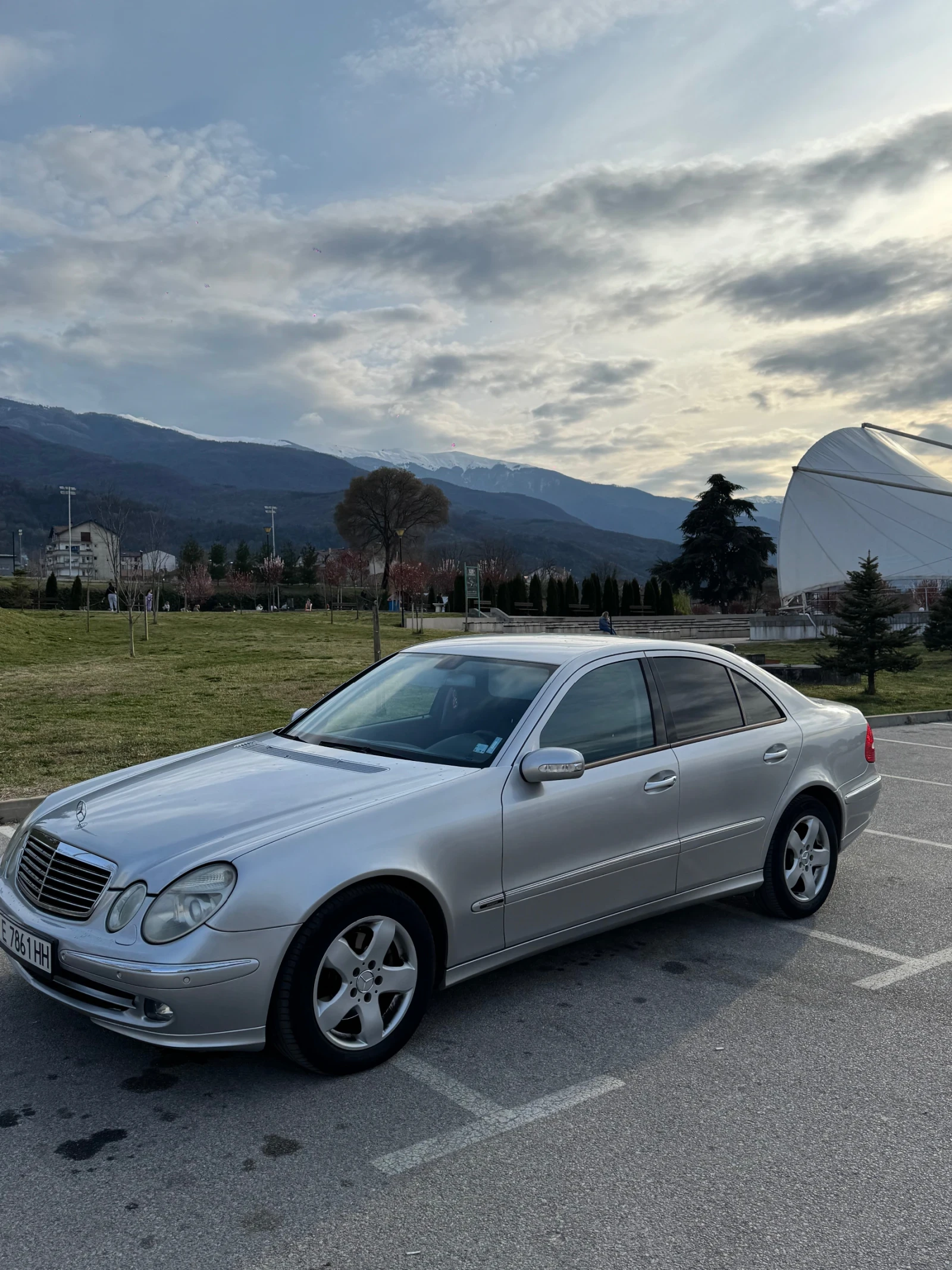 Mercedes-Benz E 280, снимка 8 - Автомобили и джипове - 53928681