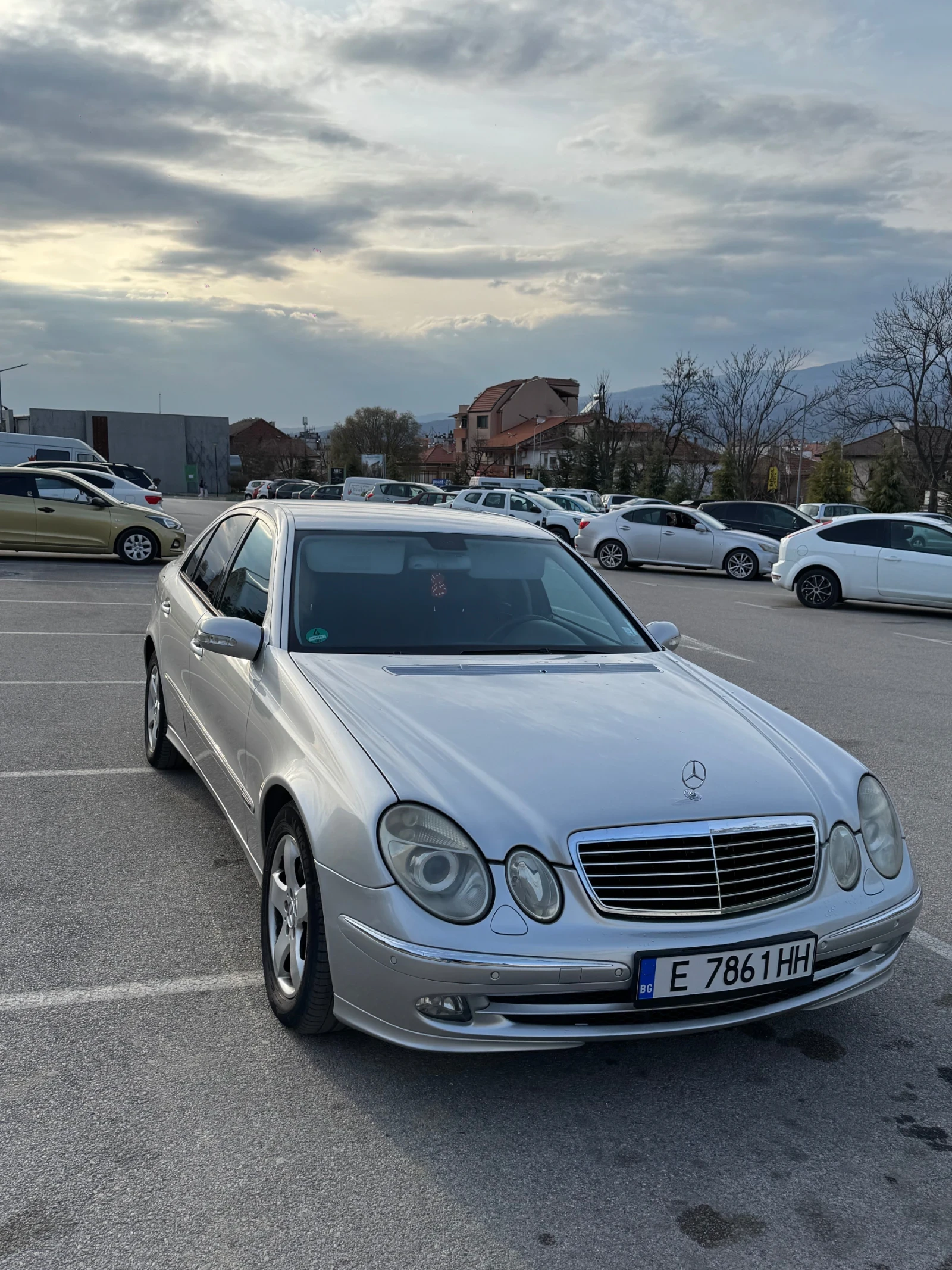 Mercedes-Benz E 280, снимка 10 - Автомобили и джипове - 53928681