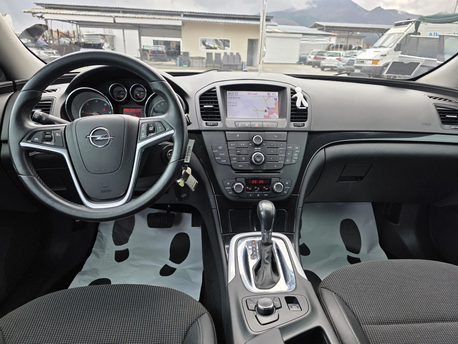 Opel Insignia 2.0CDTI COSMO NAVI Лизинг, снимка 7 - Автомобили и джипове - 54004573