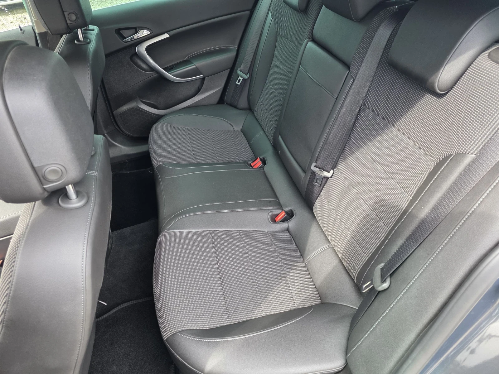 Opel Insignia 2.0CDTI COSMO NAVI Лизинг, снимка 10 - Автомобили и джипове - 54004573