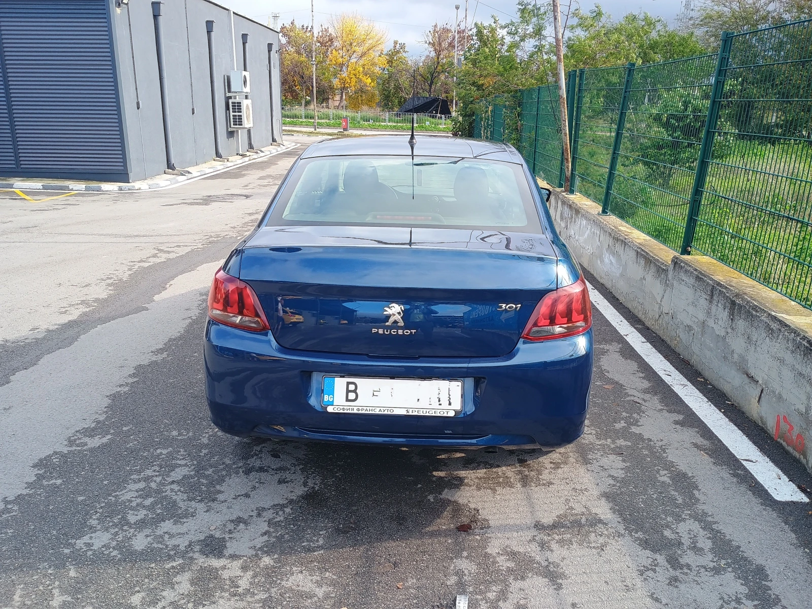 Peugeot 301 Allure, снимка 4 - Автомобили и джипове - 54139158
