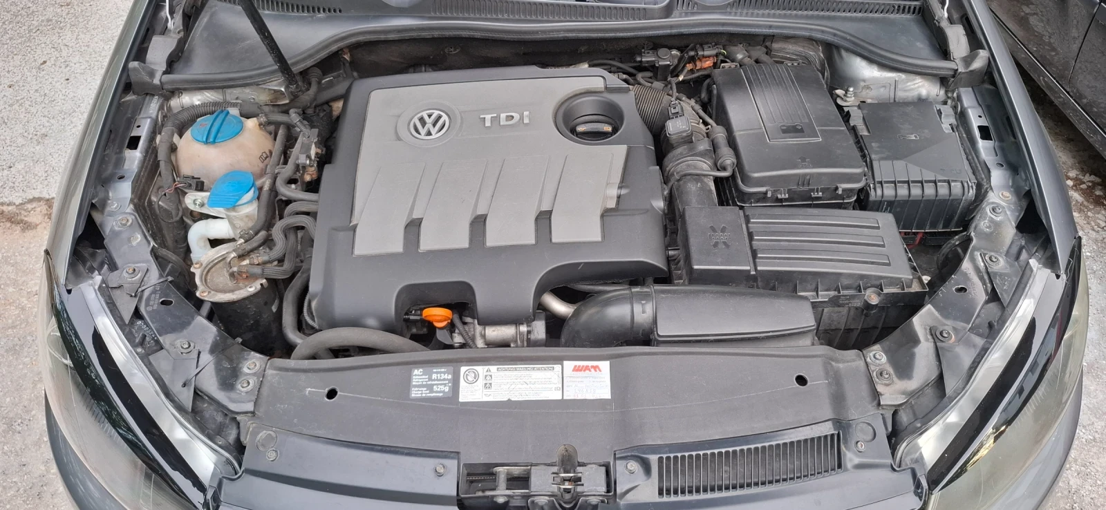 VW Golf 1.6, снимка 15 - Автомобили и джипове - 54947505