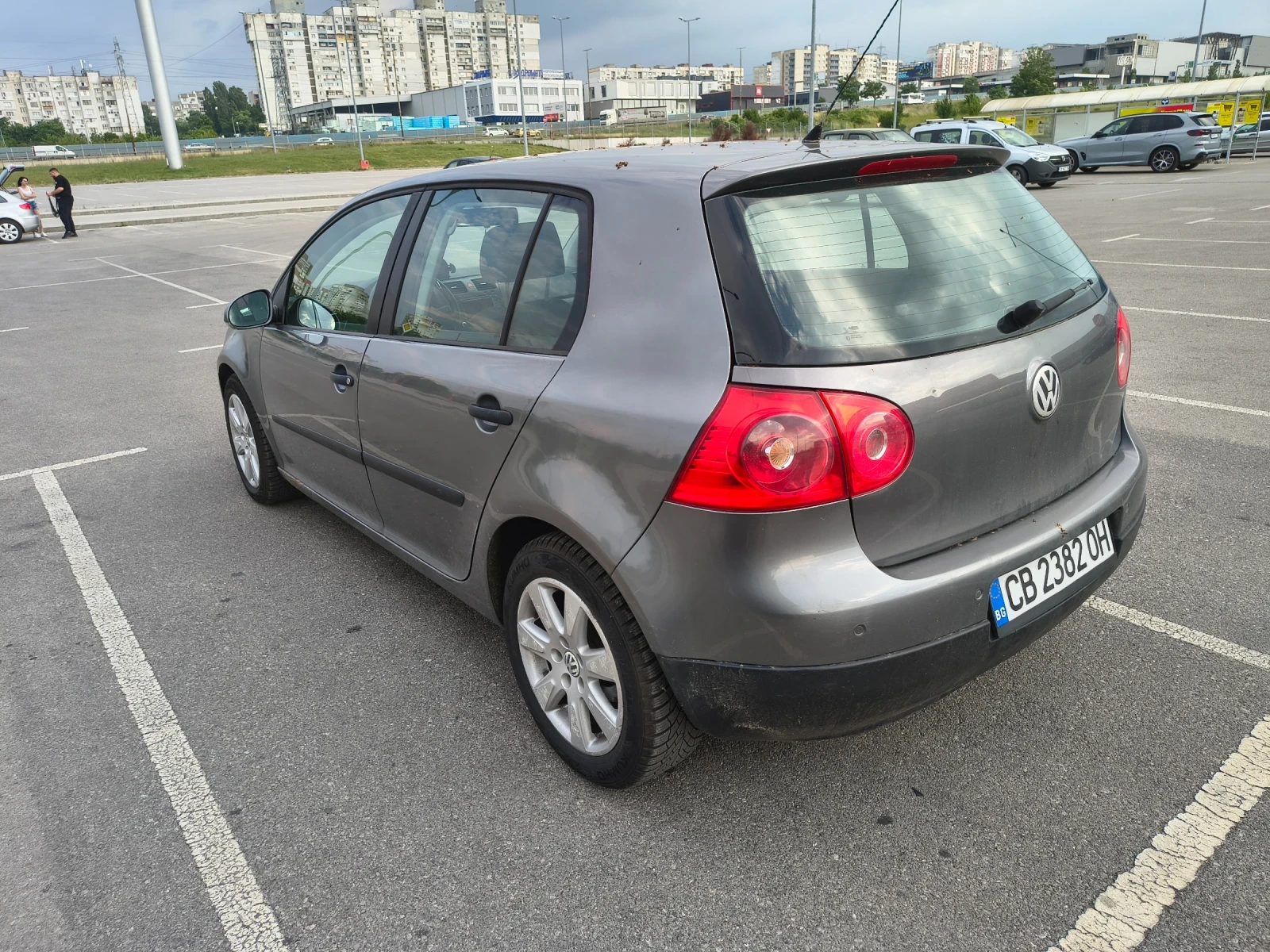 VW Golf 1.9 Tdi, снимка 6 - Автомобили и джипове - 55150592