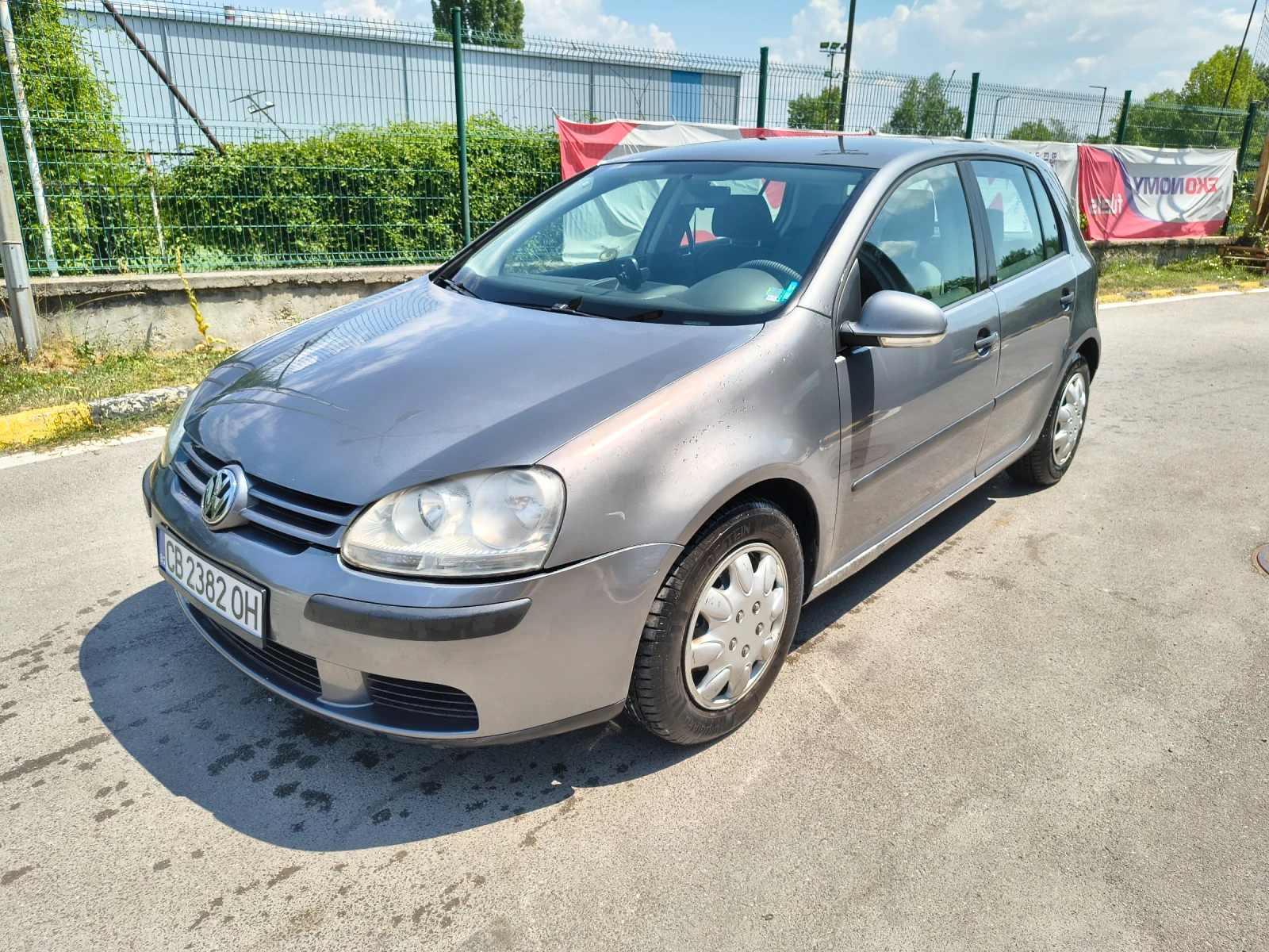 VW Golf 1.9 Tdi, снимка 3 - Автомобили и джипове - 55150592