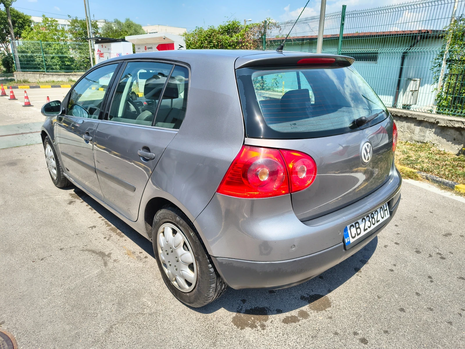 VW Golf 1.9 Tdi, снимка 6 - Автомобили и джипове - 55150592