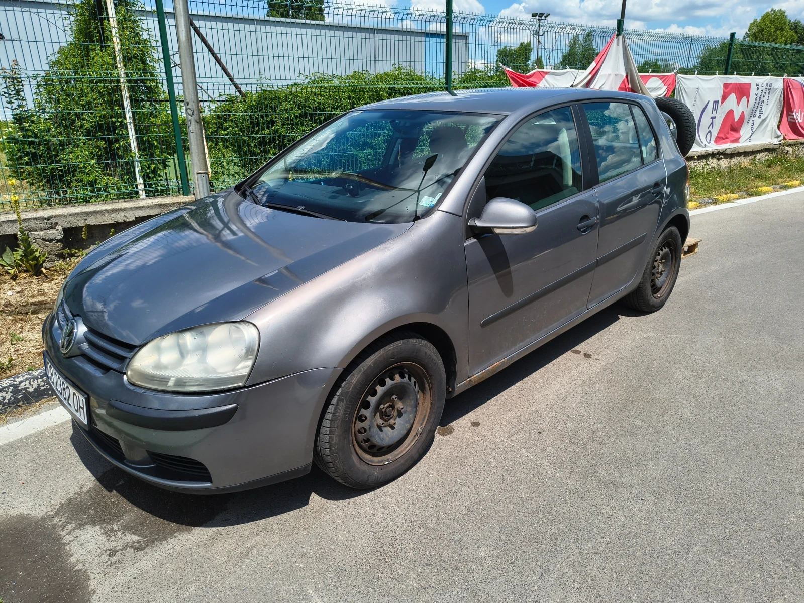VW Golf 1.9 Tdi, снимка 17 - Автомобили и джипове - 55150592