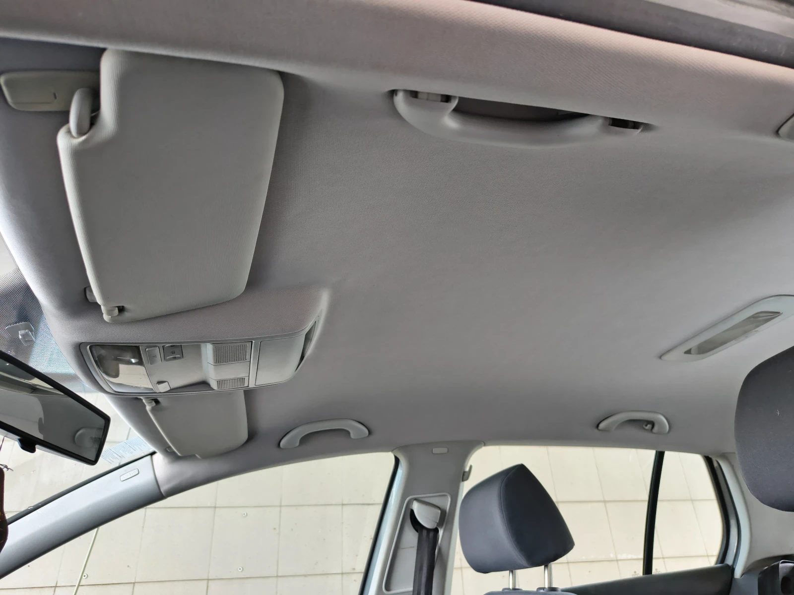 VW Golf 1.9 Tdi, снимка 12 - Автомобили и джипове - 55150592