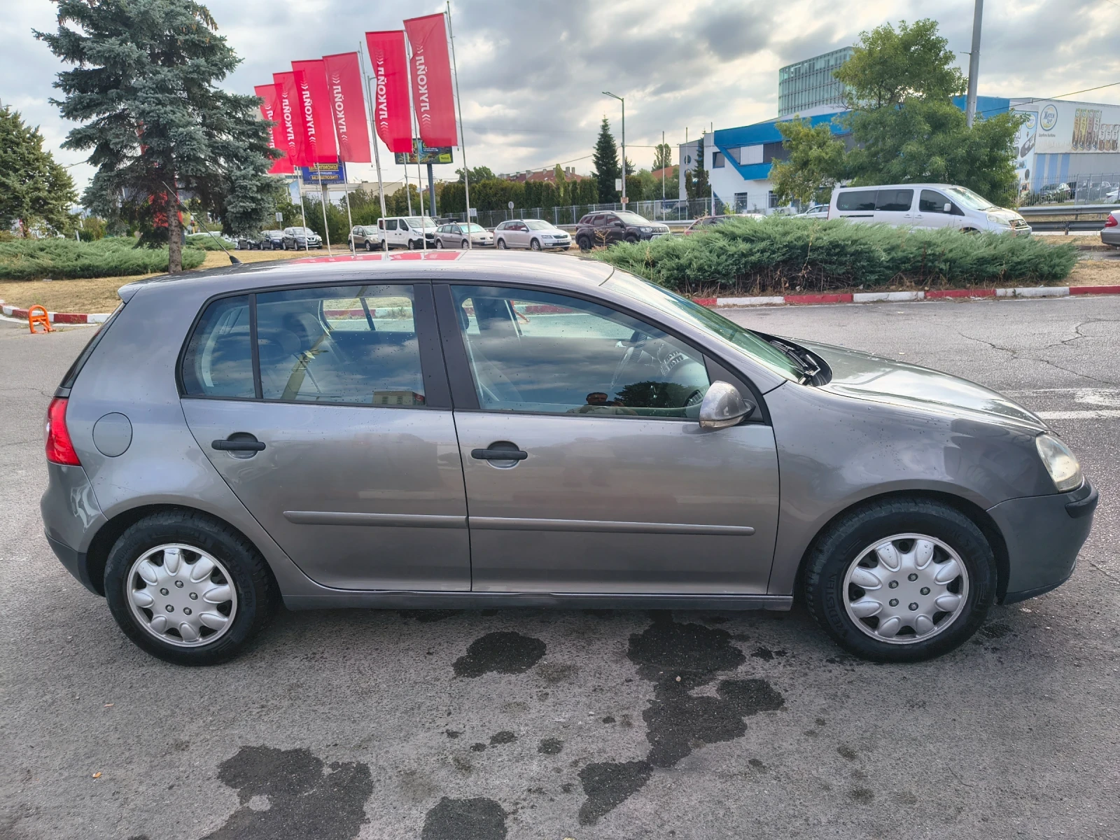 VW Golf 1.9 Tdi, снимка 3 - Автомобили и джипове - 55150592