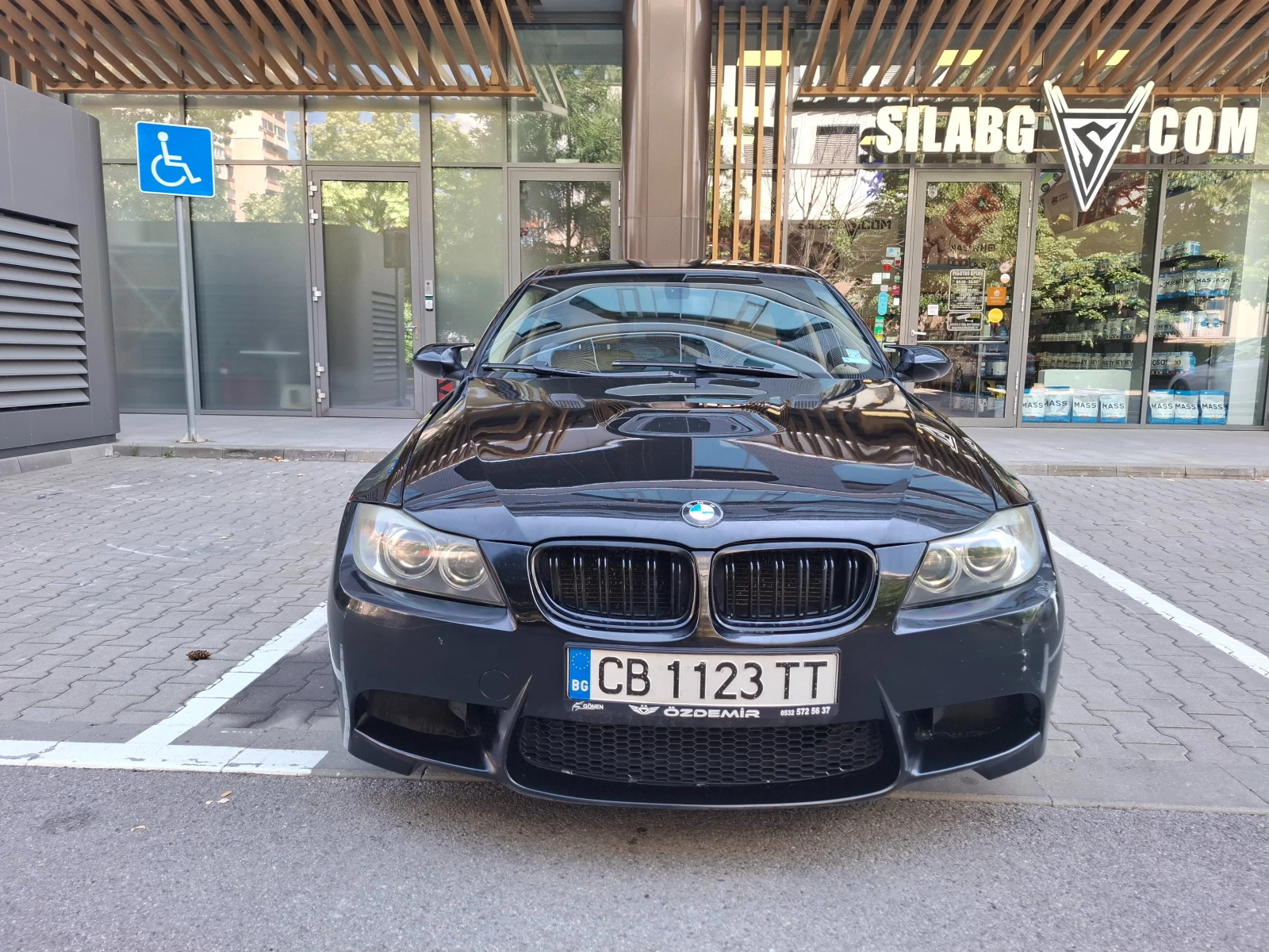 BMW 330 M3 визия / N52 / Перфектно състояние, снимка 2 - Автомобили и джипове - 55161120