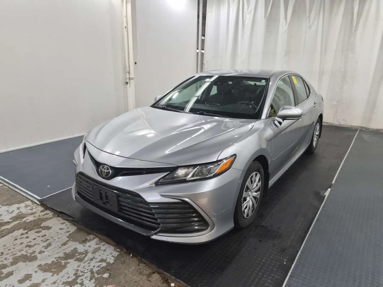 Toyota Camry * LE * CARFAX * ОПЦИЯ ЗА ФИНАНСИРАНЕ