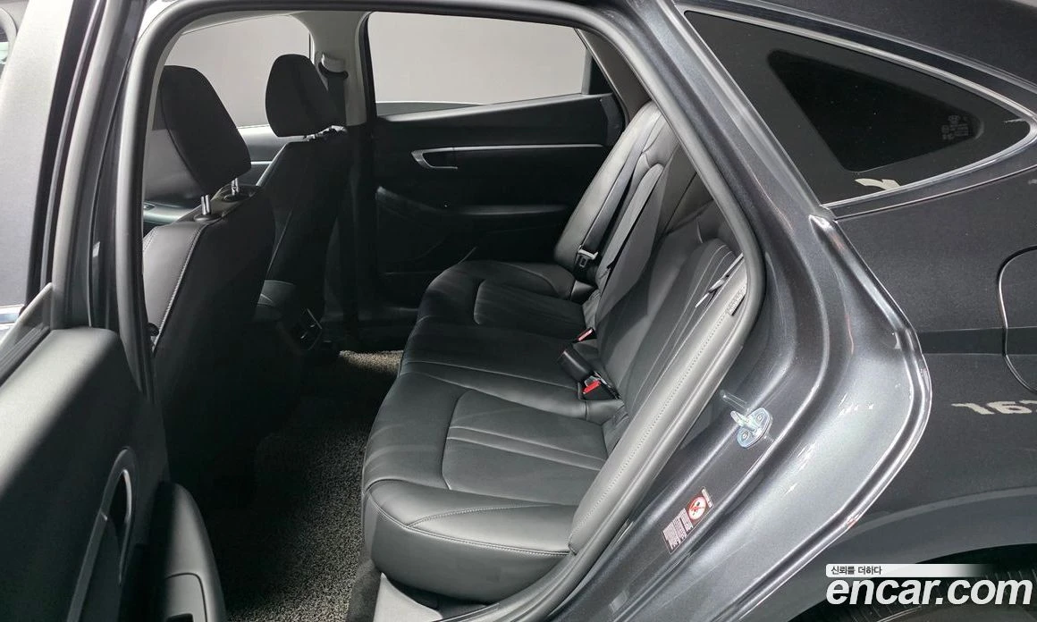 Hyundai Sonata 2.0 Premium, снимка 16 - Автомобили и джипове - 55676661