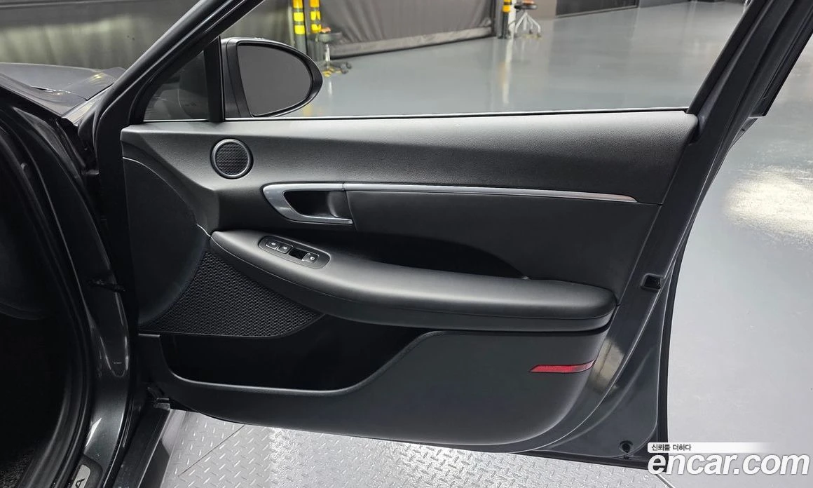 Hyundai Sonata 2.0 Premium, снимка 15 - Автомобили и джипове - 55676661