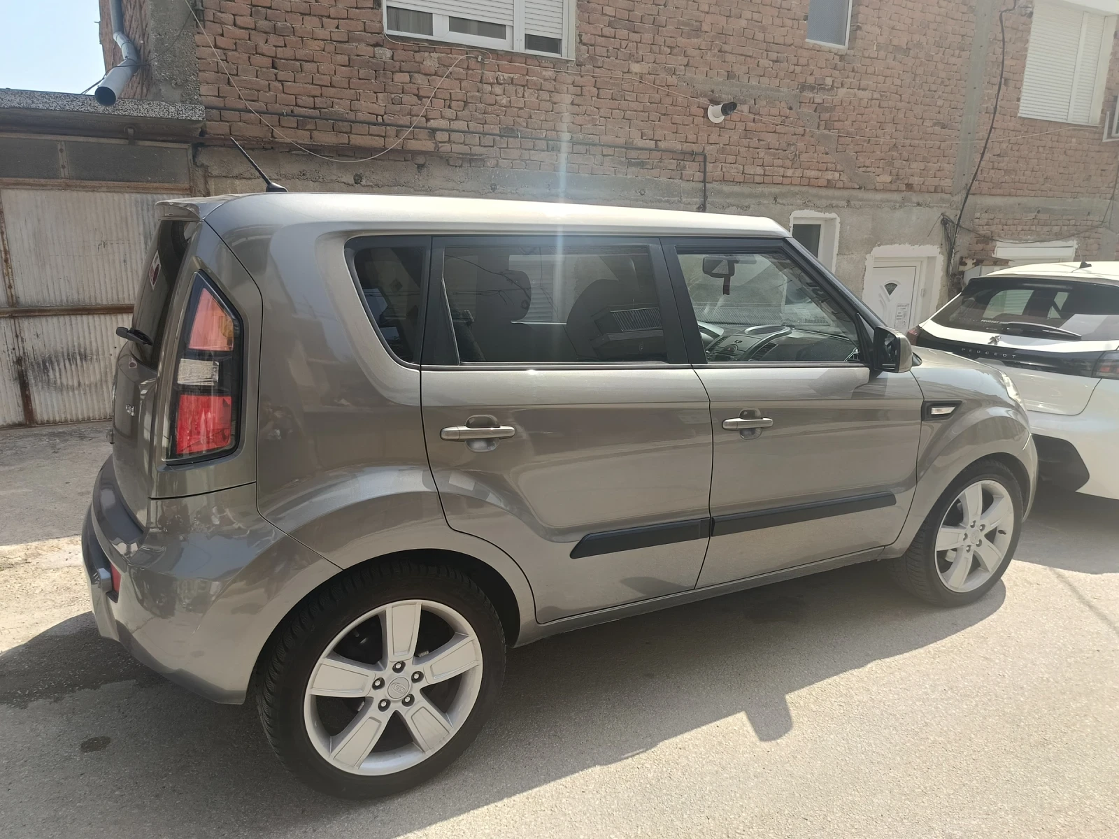 Kia Soul, снимка 15 - Автомобили и джипове - 55853414