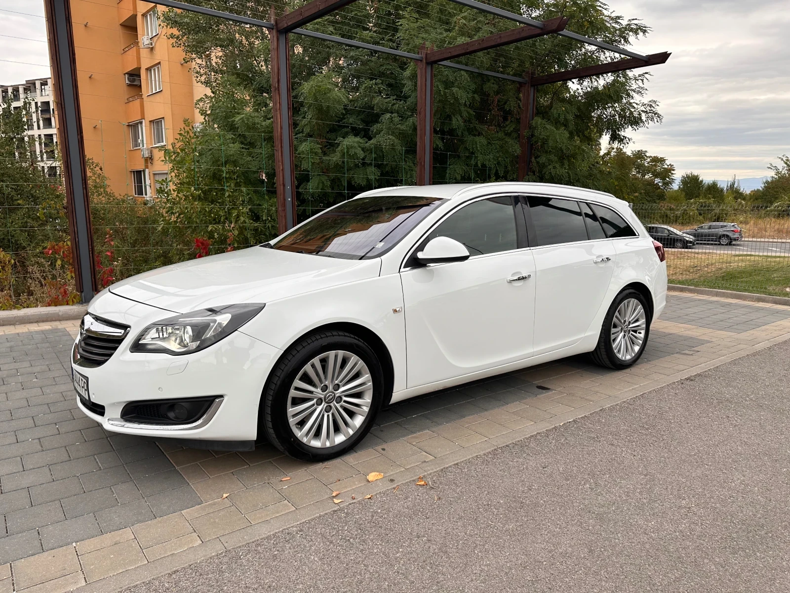 Opel Insignia 2.0 CDTI 170к.с. 2015г. автоматик дизел facelift , снимка 2 - Автомобили и джипове - 56088468