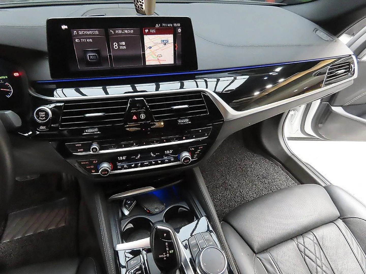 BMW 530 M-SPORT* SATIN MATTE* 360* DIS* HUD* �����* SOFT-C | Mobile.bg � ����������� 10