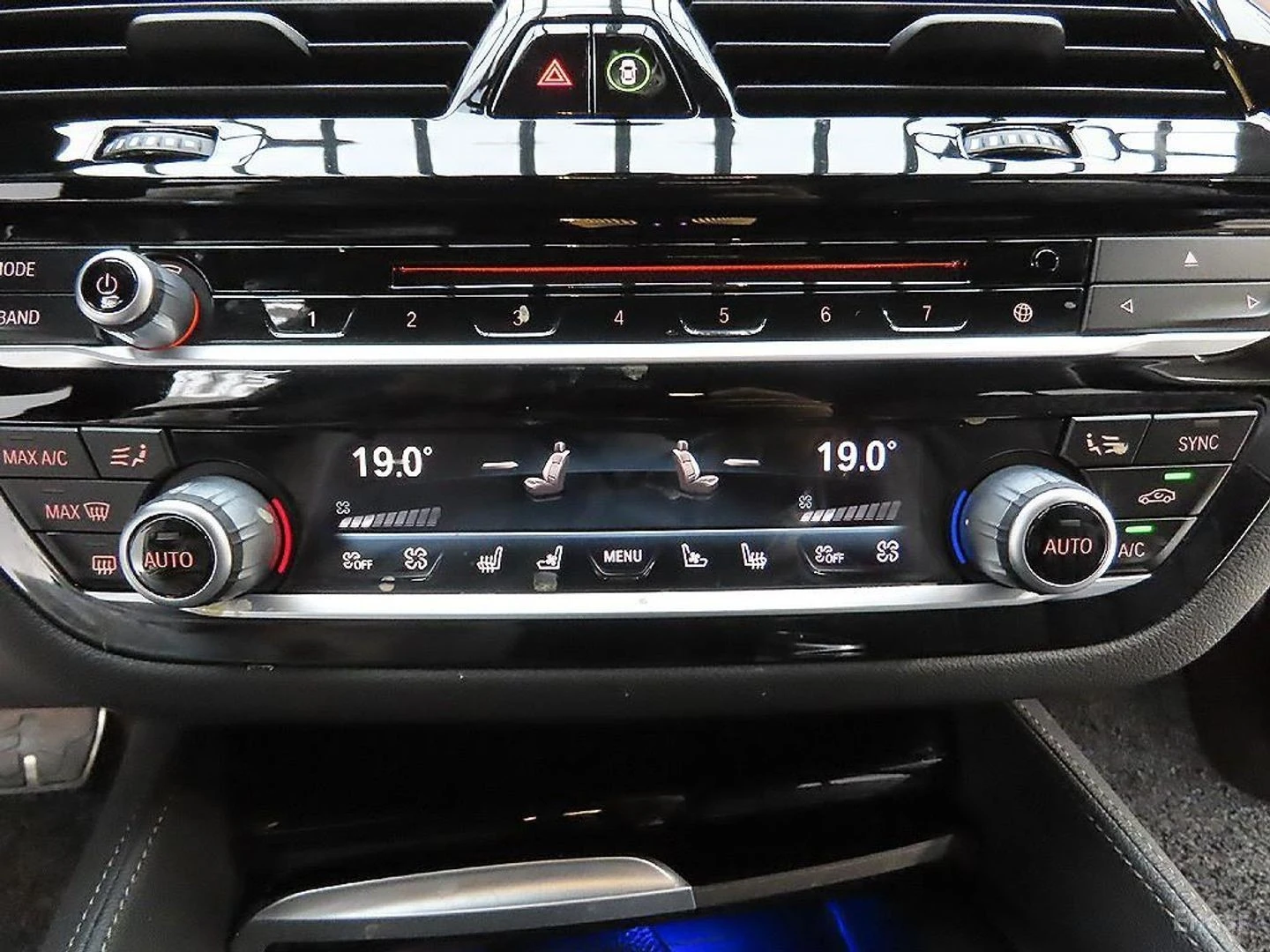 BMW 530 M-SPORT* SATIN MATTE* 360* DIS* HUD* �����* SOFT-C | Mobile.bg � ����������� 12