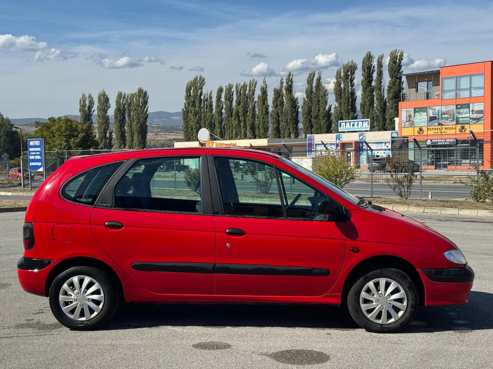 Renault Megane Scenic 1.6, снимка 6 - Автомобили и джипове - 56677070