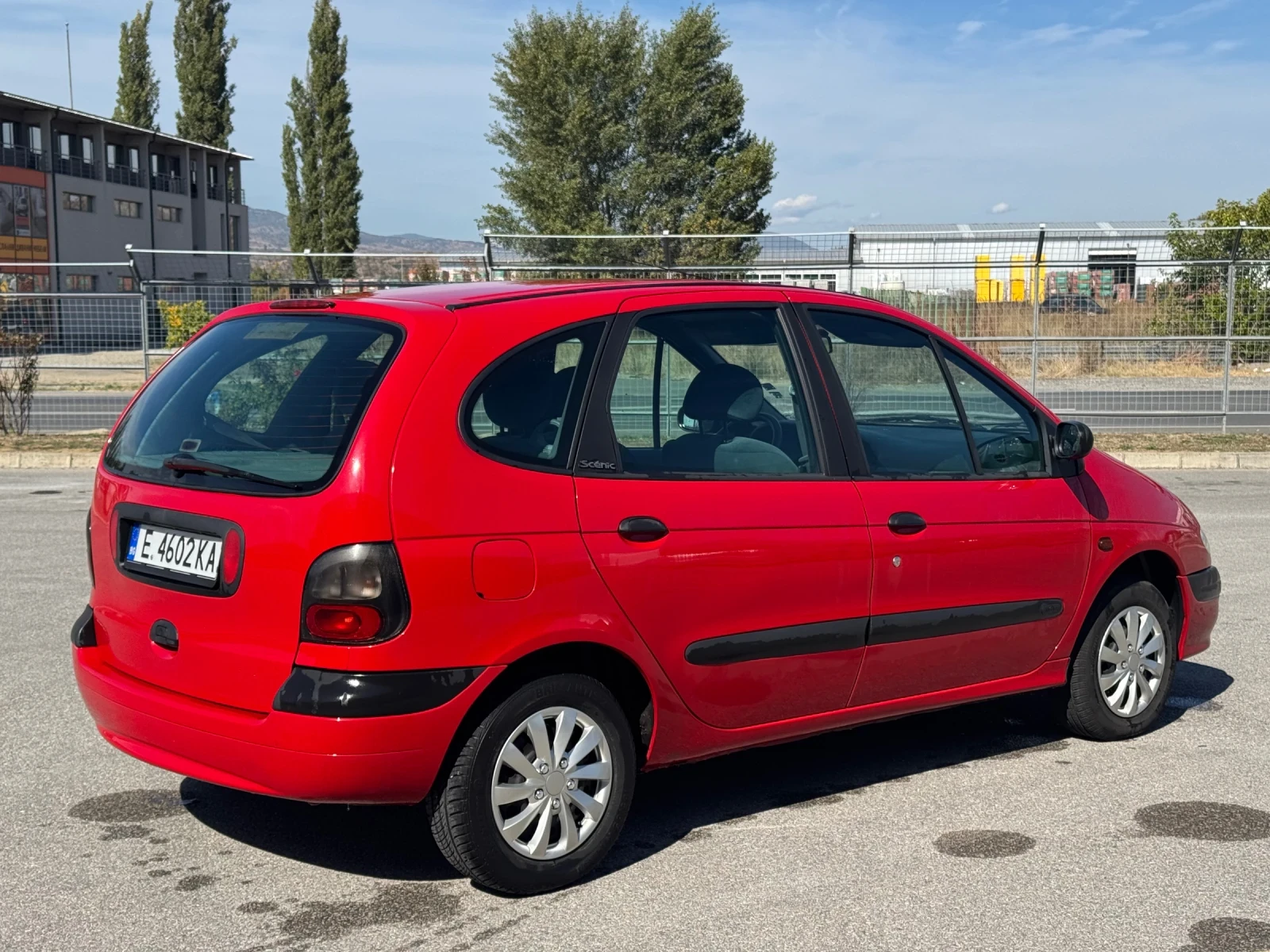 Renault Megane Scenic 1.6, снимка 5 - Автомобили и джипове - 56677070