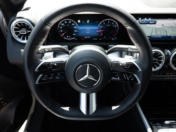 Mercedes-Benz GLB 220d 4Matic = AMG Line= Premium Гаранция - изображение 5
