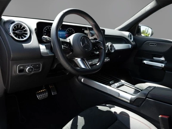 Mercedes-Benz GLB 220d 4Matic = AMG Line= Premium Гаранция - изображение 7