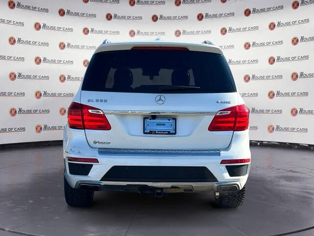 Mercedes-Benz GL 550 4MATIC* AвтоКредит * (ЦЕНА ДО БГ), снимка 4 - Автомобили и джипове - 54021305