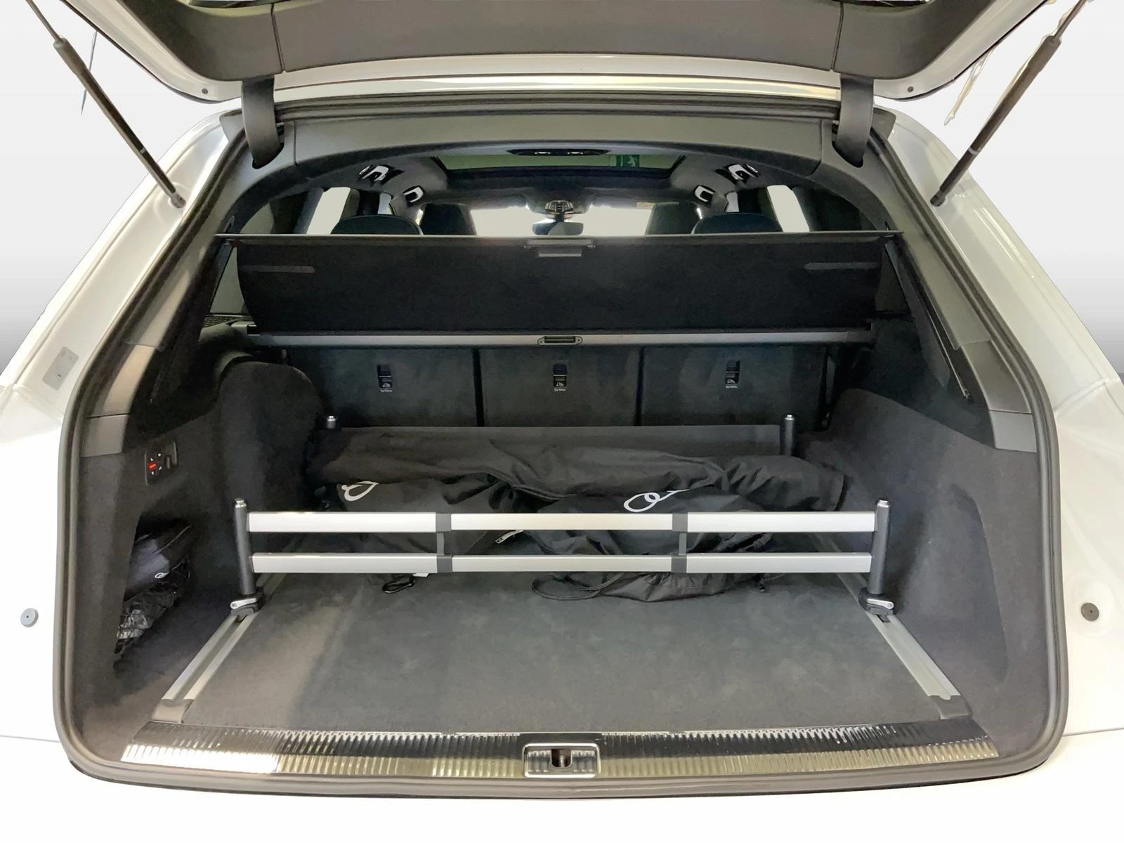 Audi Q7 60 TFSIe/PLUG-IN/FACELIFT/SLINE/S-SEATS/B&O/MATRI | Mobile.bg � ����������� 12