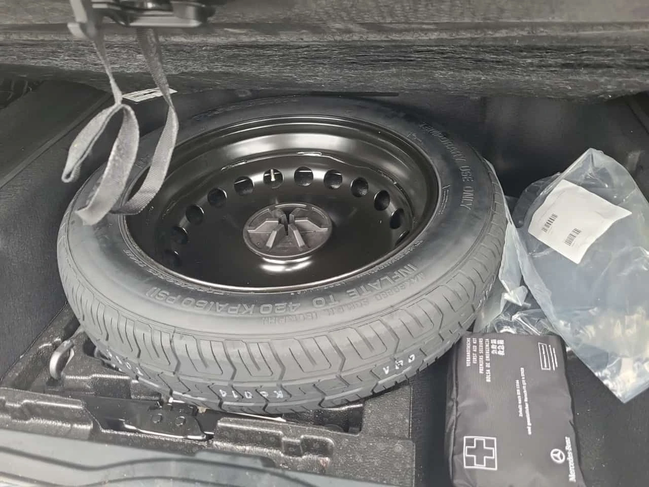 Mercedes-Benz GLE 450 AMG Line * Head Up * Burmester * CARFAX * , снимка 15 - Автомобили и джипове - 53913685