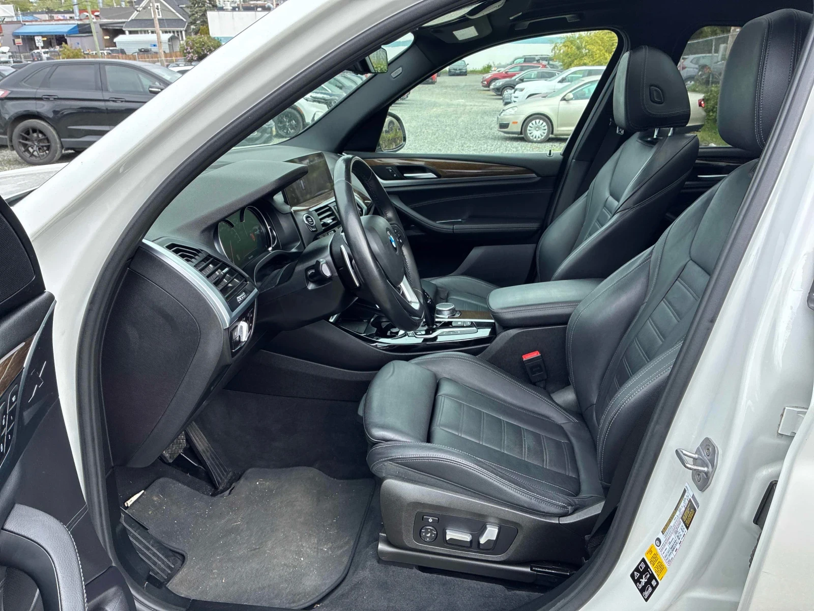 BMW X3 xDrive30i * ПОДГРЕВ * ПАНОРАМА * 360 * CARFAX, снимка 6 - Автомобили и джипове - 54644510