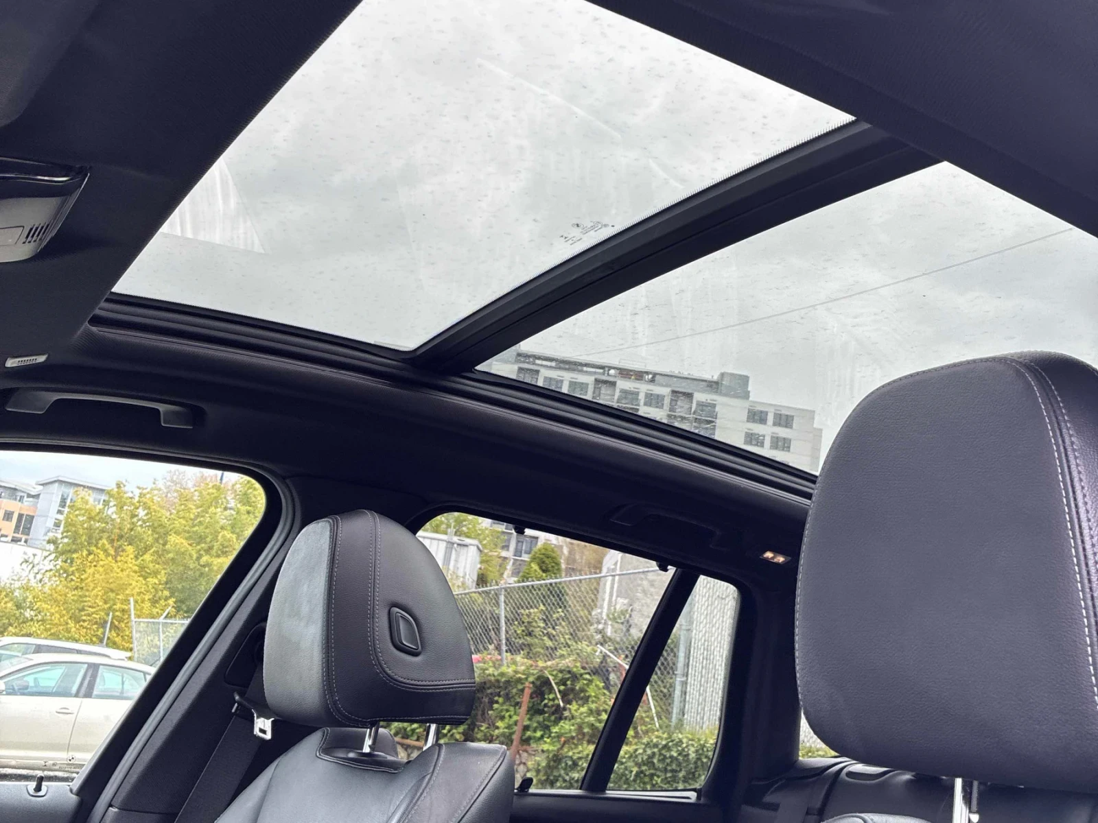 BMW X3 xDrive30i * ПОДГРЕВ * ПАНОРАМА * 360 * CARFAX, снимка 12 - Автомобили и джипове - 54644510