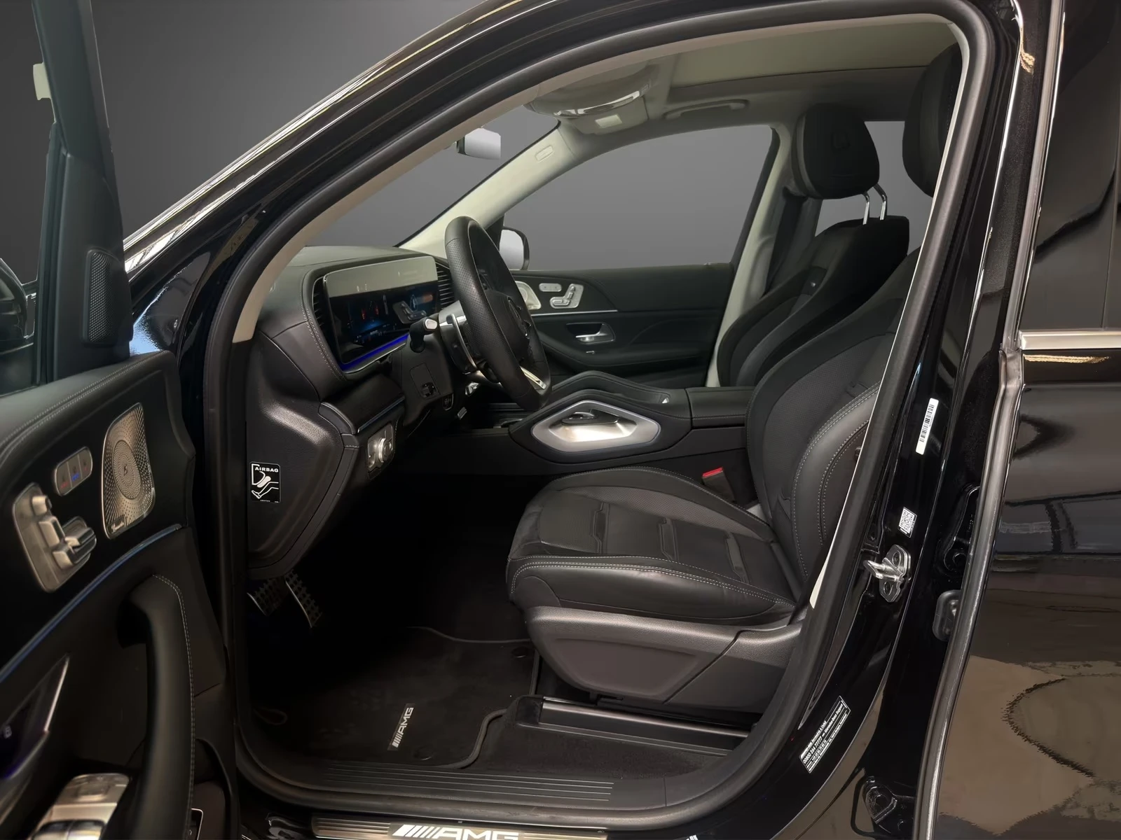 Mercedes-Benz GLS 63 AMG FACELIFT / 4-MATIC / BURM / HUD / 360 / PANO / , снимка 8 - Автомобили и джипове - 55134878