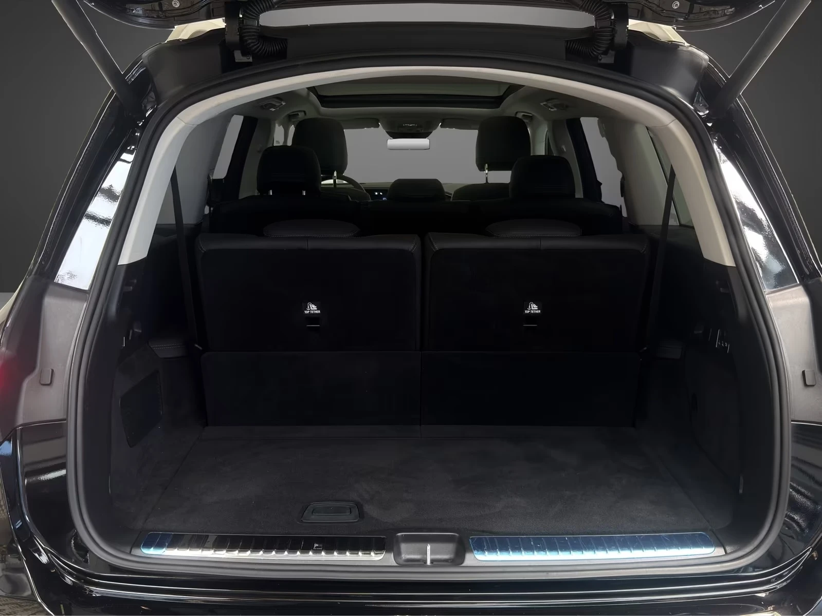 Mercedes-Benz GLS 63 AMG FACELIFT / 4-MATIC / BURM / HUD / 360 / PANO / , снимка 17 - Автомобили и джипове - 55134878